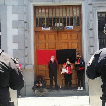 Estalla huelga en Telmex y paran labores 700 en Puebla