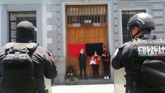 Estalla huelga en Telmex y paran labores 700 en Puebla