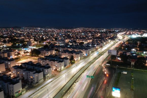 PERIFERICO_ECOLÓGICO_ILUMINACIÓN_210722_(4) Rehabilita gobierno estatal alumbrado del Periférico, mejorará movilidad y seguridad: MBH