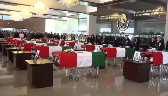 Semar rinde homenaje a marinos caídos en desplome de helicóptero para detener a Caro Quintero