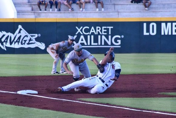 Los Tigres rescataron el tercero de la serie ante los Pericos en el Beto Ávila