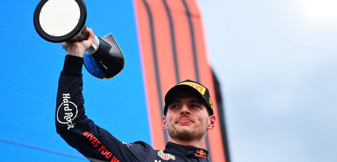 Verstappen gana el GP de Hungría; Checo queda quinto
