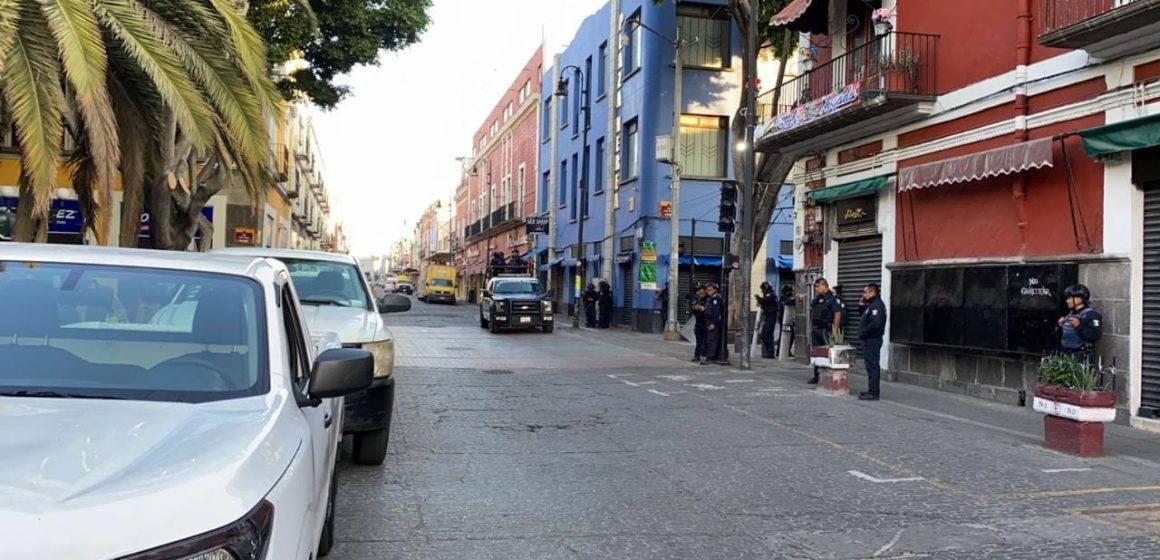 Blinda Ayuntamiento de Puebla el Centro Histórico contra ambulantes
