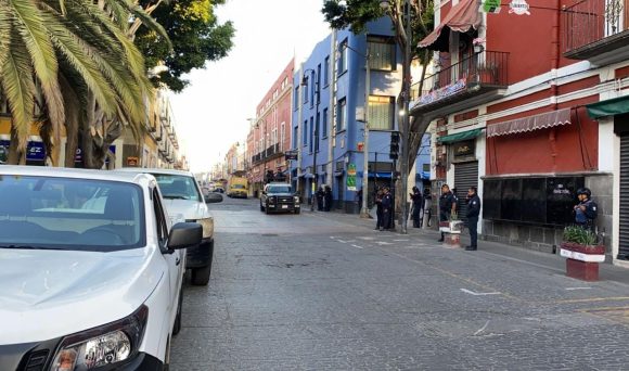 Blinda Ayuntamiento de Puebla el Centro Histórico contra ambulantes
