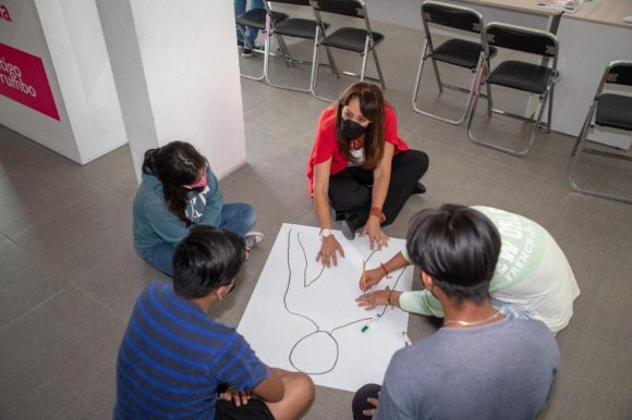 Ayuntamiento y Gobierno imparten taller de concientización sobre embarazos a temprana edad