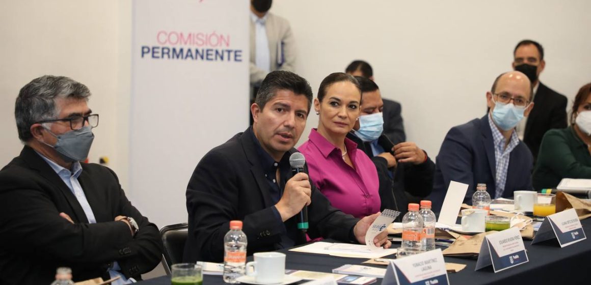 Eduardo Rivera preside séptima sesión de la comisión permanente por Puebla