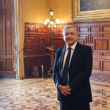 AMLO ofrece cena a empresarios en Palacio Nacional