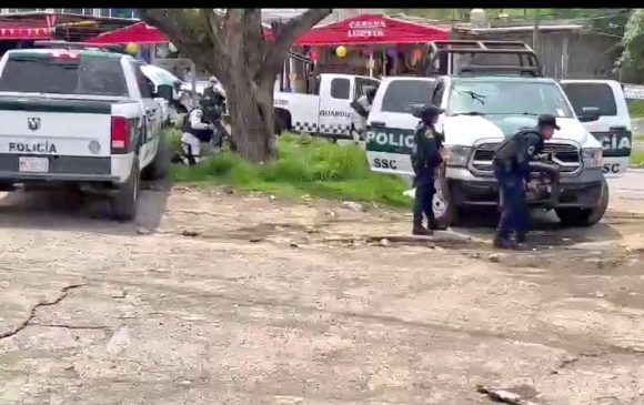 Balacera en la México-Cuernavaca deja 2 policías heridos; hay detenidos