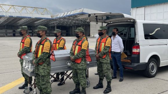 Llegan los últimos dos cuerpos de mexicanos muertos en San Antonio, Texas