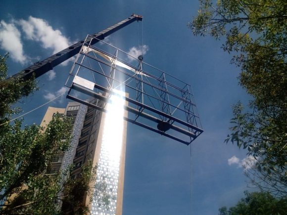 No habrá retiro de espectaculares irregulares por falta de recursos este 2021