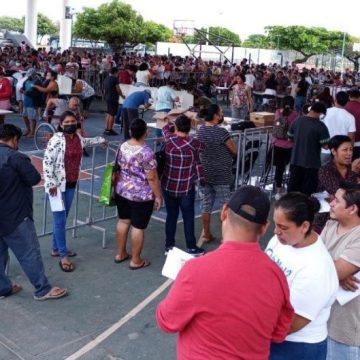 Reportan disturbios y acarreo en centros de votación de Morena