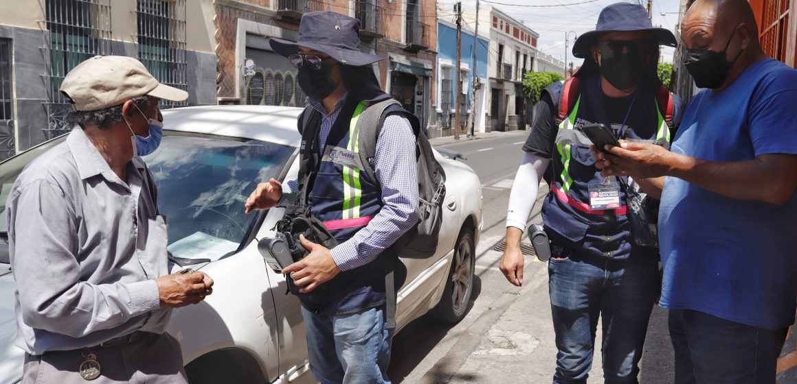 Aplica Ayuntamiento de Puebla 54 multas por mal uso de parquímetros