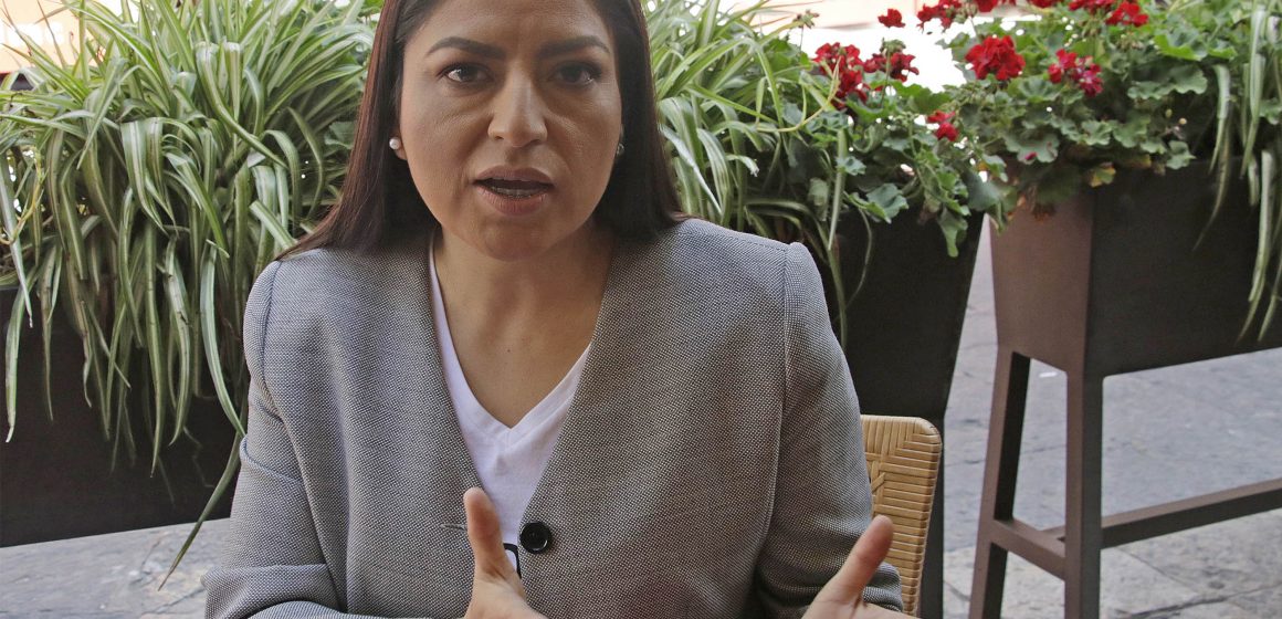 La dirigencia de Morena estableció un criterio de paridad de género: Claudia Rivera