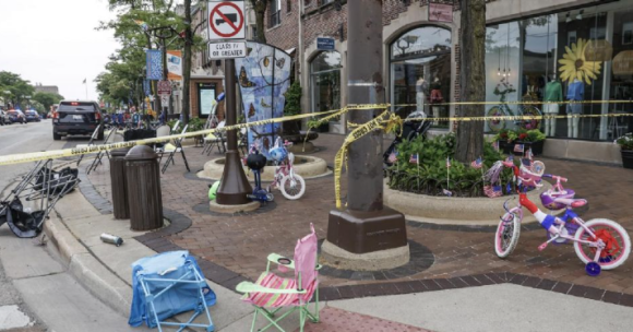 Muere mexicano durante tiroteo en Highland Park, Illinois; dos más heridos: SRE