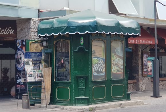 Casetas de periódicos son inseguras, estorban, dice Gobernación Municipal