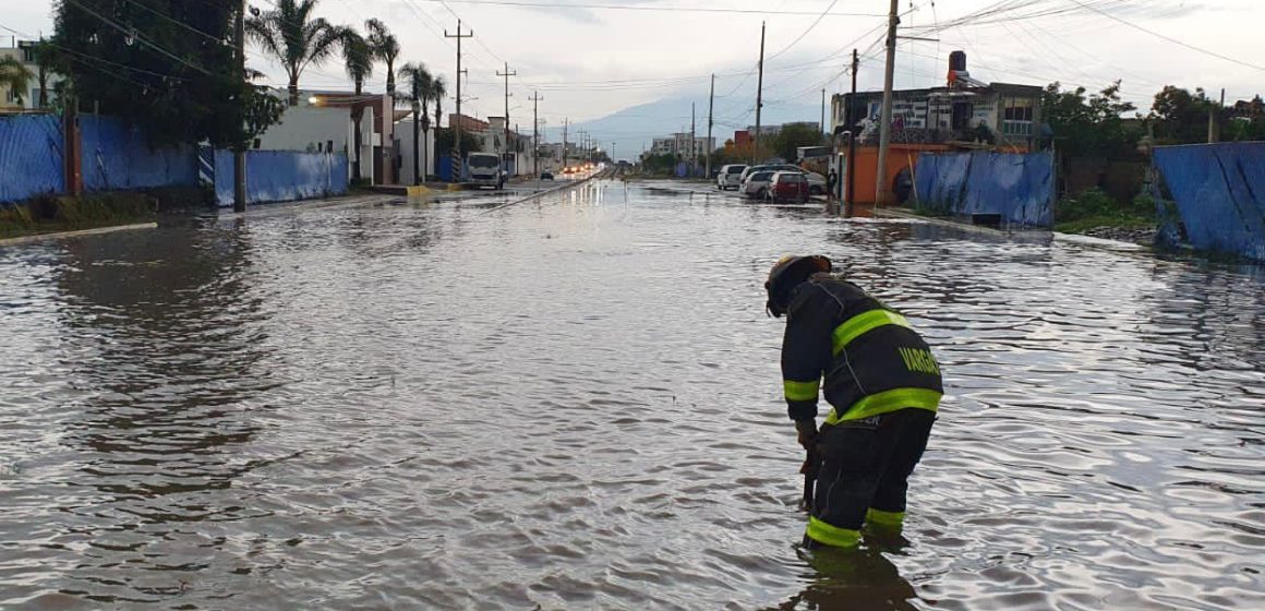 Reporta encharcamientos San Andrés Cholula en Centro y 14 Oriente