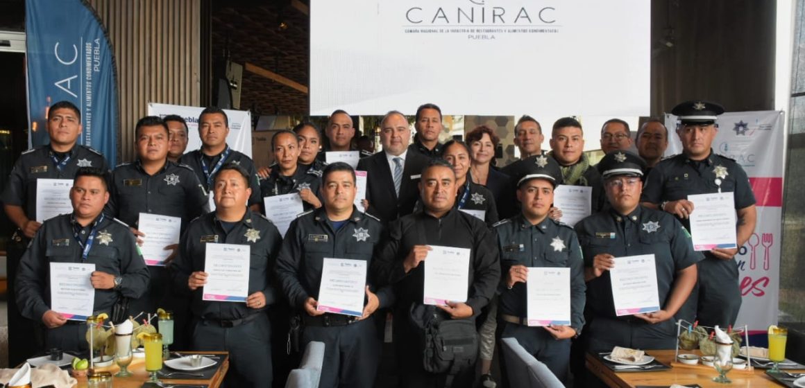 Reconoce CANIRAC la labor de las y los policías municipales de Puebla