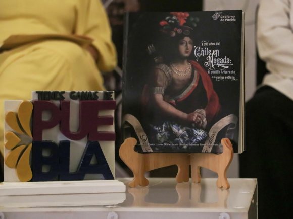 74AF3852-56F4-4FE4-9B68-821D194802B0 Fortalece Cultura reconocimiento a gastronomía poblana; presenta libro del Chile en Nogada