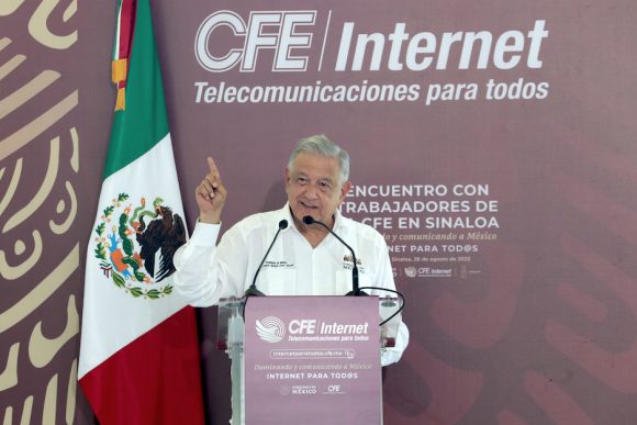 AMLO: “se logrará la revolución de las conciencias con el programa de Internet para todos”