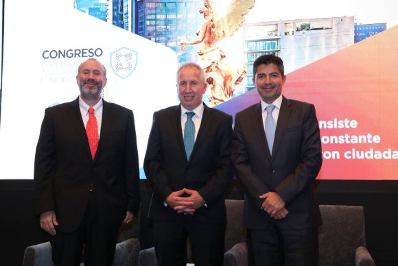 Eduardo Rivera Llama Eduardo Rivera a un federalismo responsable en favor de los municipios del país