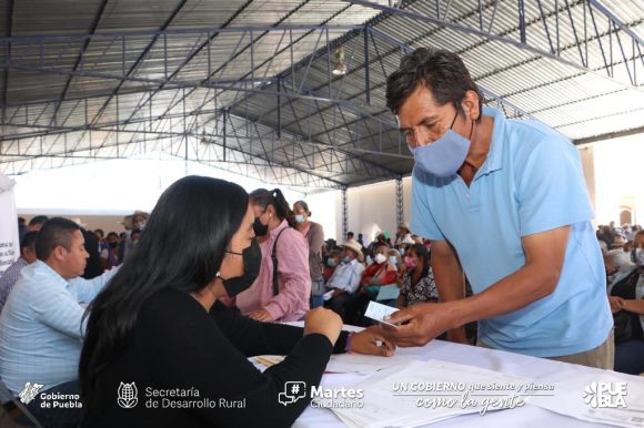 Fa3tHjwWYAA01dU Entrega Desarrollo Rural 207 cheques por sequía en la Mixteca