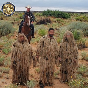 Con camuflaje estilo ‘Chewbacca’, detienen en Nuevo México a tres migrantes