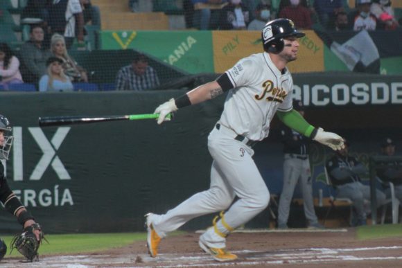 Los Pericos vinieron de atrás para vencer a los Tigres en el primero de la serie