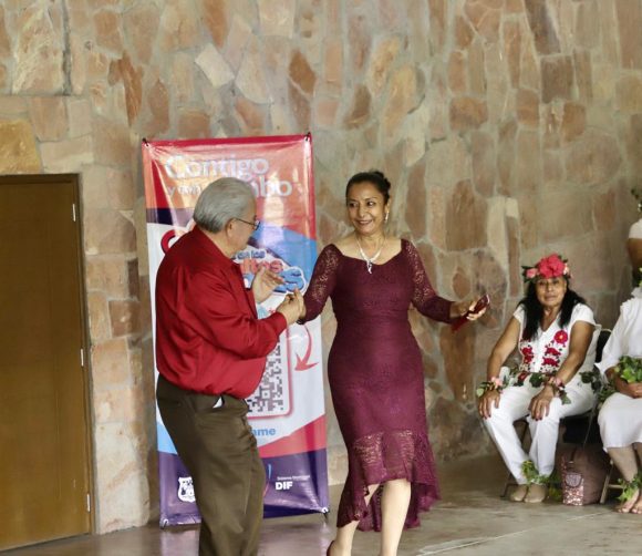 SMDIF adultos mayores SMDIF celebra el Día del Adulto Mayor con gran baile en la Laguna de Chapulco