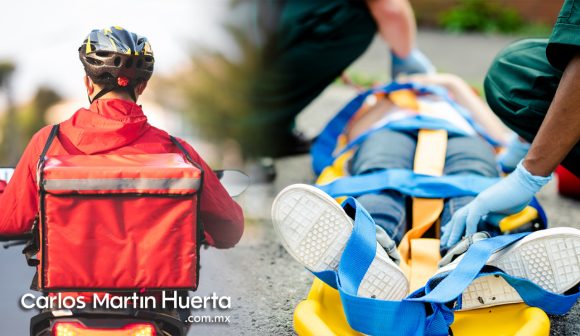 Tras derrapar su moto, muere repartidor de comida en San Bartolo