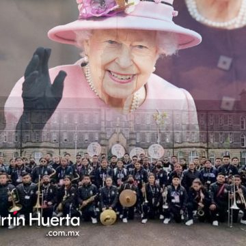 Banda de música de Tehuacán, lista para tocar ante la Reina Isabel II