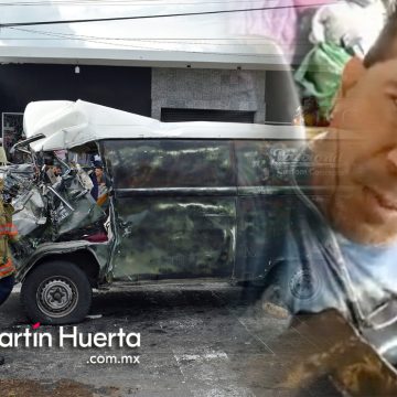 Prensado y sangrando, víctima de choque en Puebla realiza Facebook Live