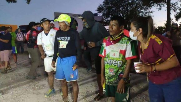 El rarámuri Pedro Parra “Pies ligeros” es el campeón mundial al correr 448 kms en 64 horas