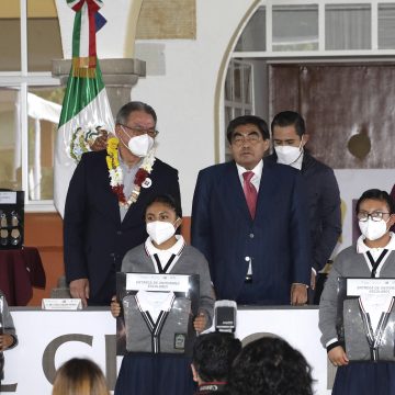 “Estoy comprometido con los alumnos de Puebla”: MBH tras el arranque del ciclo escolar 2022-2023