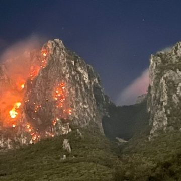 Se incendia Cerro de la Silla en Nuevo León