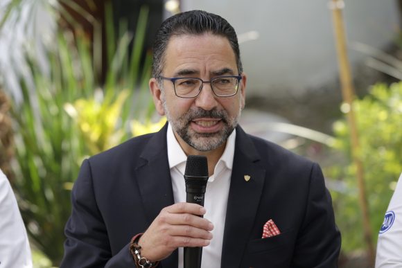 El destape de Javier Lozano “es una estrategia para buscar reflectores”