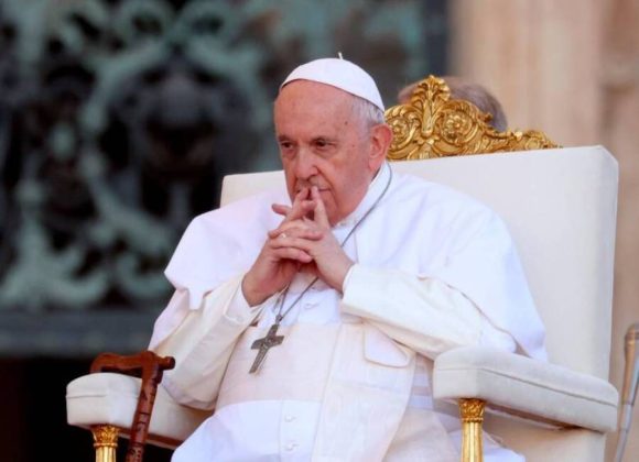 “La homosexual no es un delito, pero sí un pecado”: papa Francisco
