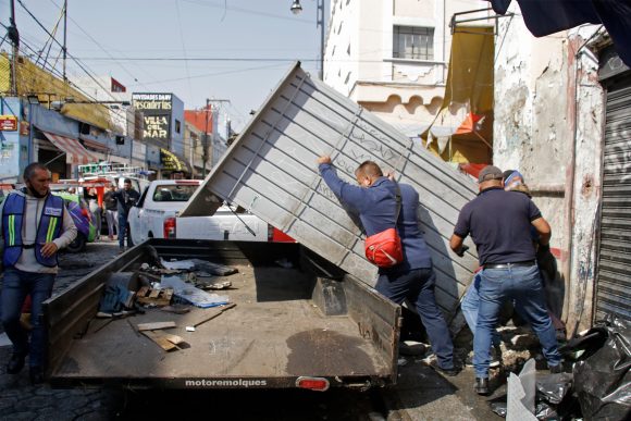 RETIRO CASETA Retirarán casetas de periódicos que se han convertido en basureros
