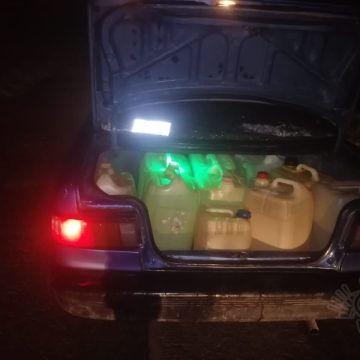 Asegura Policía Estatal vehículo con combustible presuntamente ilegal