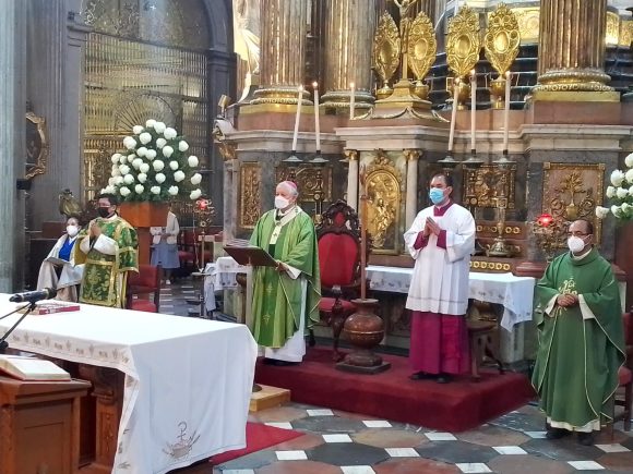 5873699f-6f5b-4b65-992a-43f20bde428f El arzobispo exhortó a los poblanos a ser más solidarios con el prójimo.