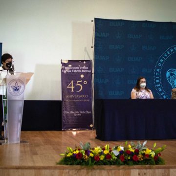 Preparatoria Urbana Enrique Cabrera Barroso conmemora su 45 aniversario