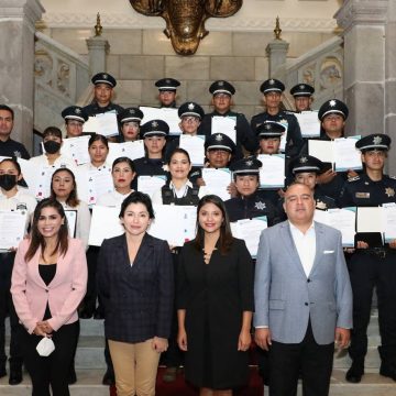 Servidores públicos se certifican en atención a víctimas de violencia de género