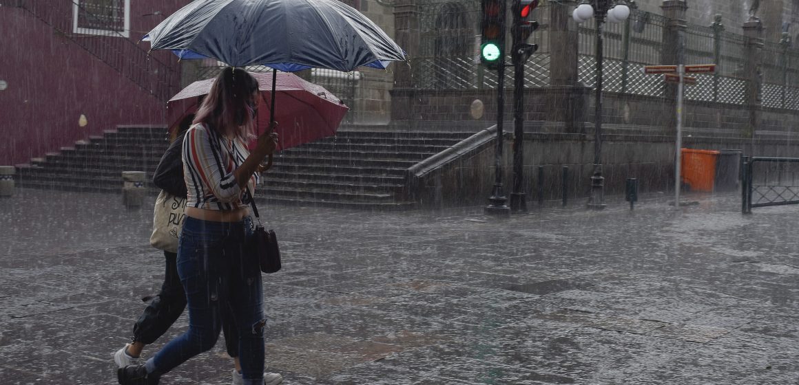 Pronostican lluvias puntuales intensas para Puebla