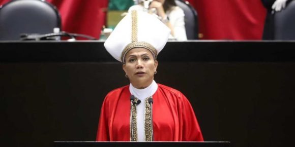 diputada se disferaza de papa Diputada de Morena transgénero se viste de Papa