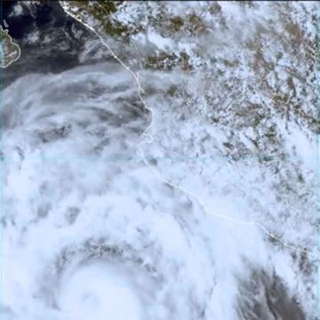 Huracán “Hilary” alcanza categoría 3 frente a costas del Pacífico mexicano