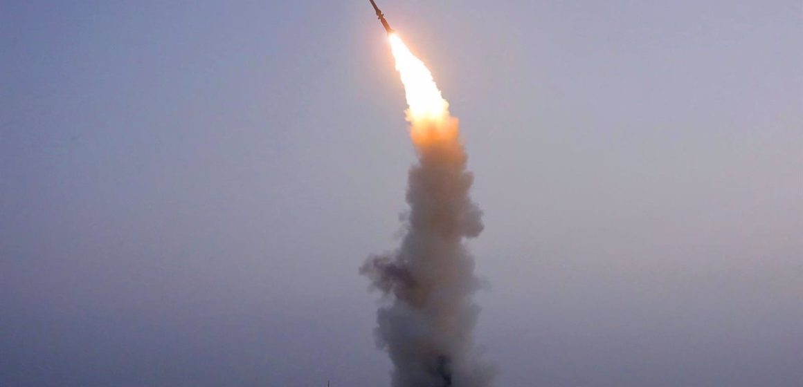 Corea del Norte lanza un nuevo misil balístico; activa las alertas en Japón