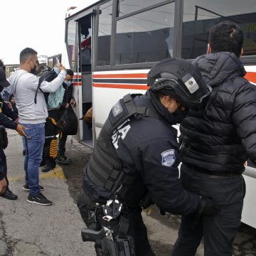 Revisión a ciudadanos por parte de la policía debe ser apegada a los derechos humanos