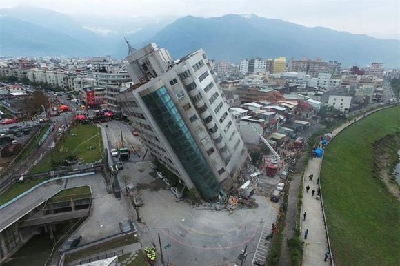 (VIDEOS) Terremoto 6.9 sacude Taiwán