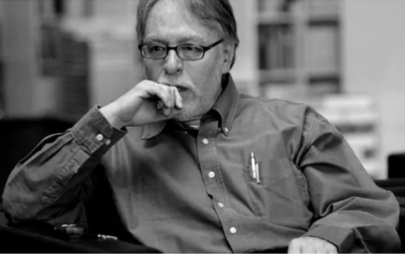 Muere el poeta David Huerta