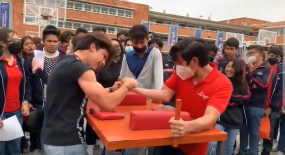 Alumno del Colegio Benavente se dislocó un brazo por jugar vencidas Alumno del Colegio Benavente se dislocó un brazo por jugar vencidas