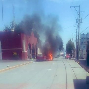 Queman patrullas en Calpan